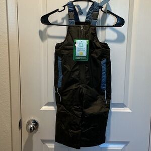 Lily & Dan Snow Bib NWT